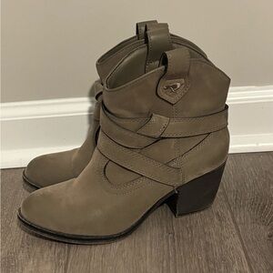 Rocket Dog Olive Ankle Boots